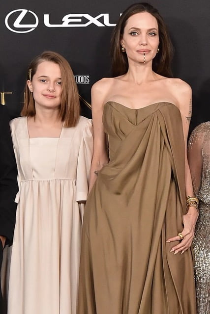 Angelina Jolie Shares Heartfelt Revelation: Daughter Vivienne, 15, Emerges as Family's Ultimate Theater Enthusiast. 4 Angelina Jolie Shares Heartfelt Revelation - Daughter Vivienne, 15, Emerges as Family's Ultimate Theater Enthusiast