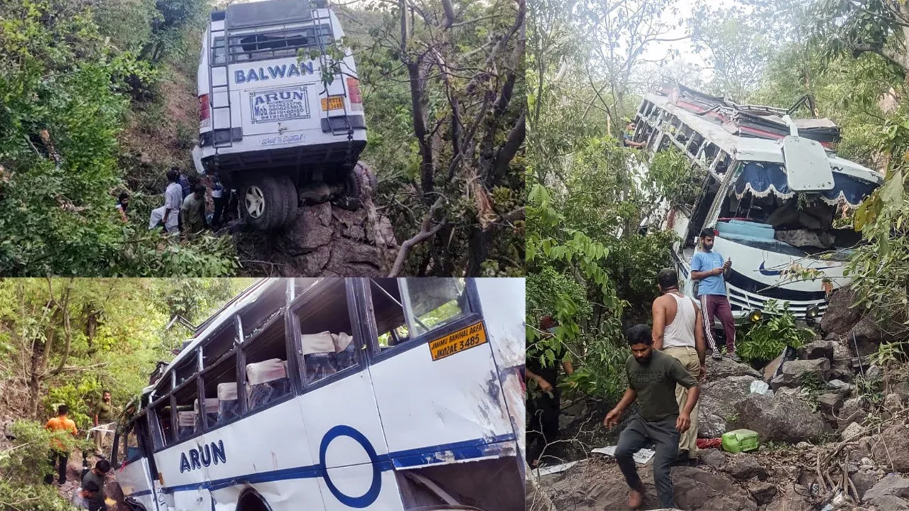 9 Dead, 33 Injured as Pilgrim Bus Attacked by Terrorists in J&K, Falls into Gorge. 5 9 Dead, 33 Injured as Pilgrim Bus Attacked by Terrorists in J&K, Falls into Gorge-1