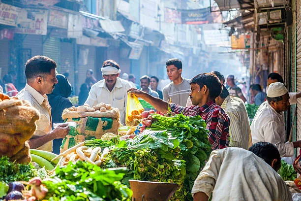 India's Wholesale Prices Surge to 16-Month High in June Driven by Soaring Vegetable Costs